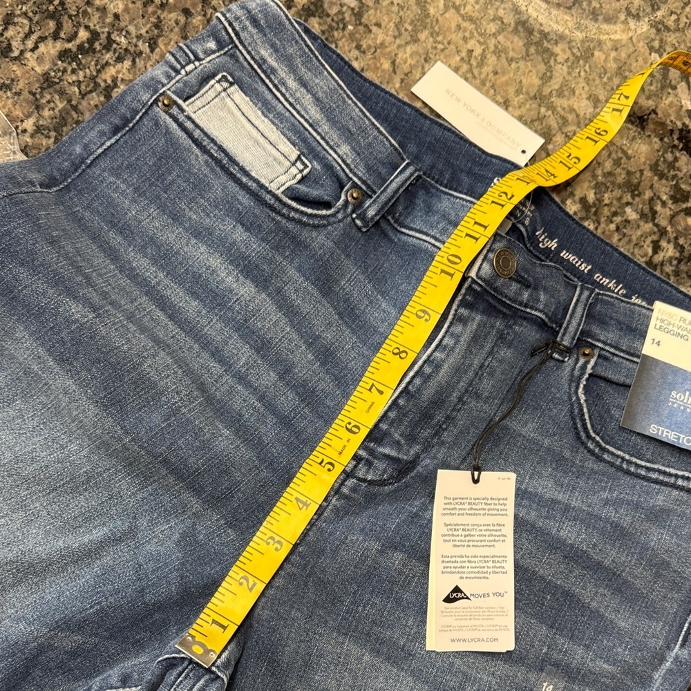 Soho Women's denim two tone ultimate stretch Ankle Jeans NWT 14 - Picture 10 of 14